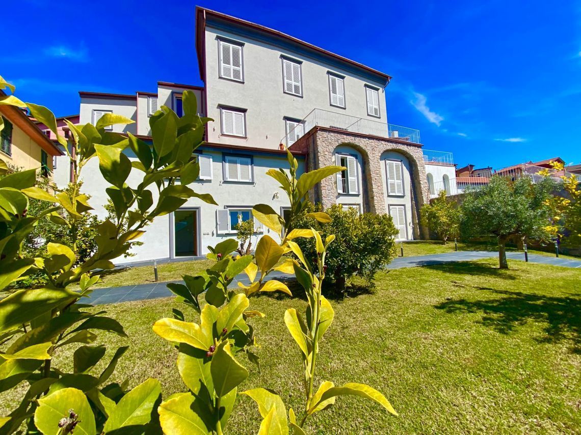 Appartamento in vendita a La Spezia, 4 locali, prezzo € 390.000 | PortaleAgenzieImmobiliari.it