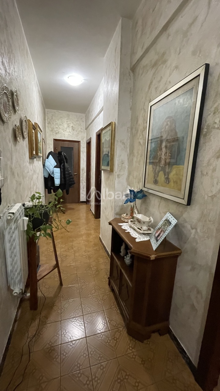 Appartamento in vendita a Vezzano Ligure, 4 locali, prezzo € 95.000 | PortaleAgenzieImmobiliari.it