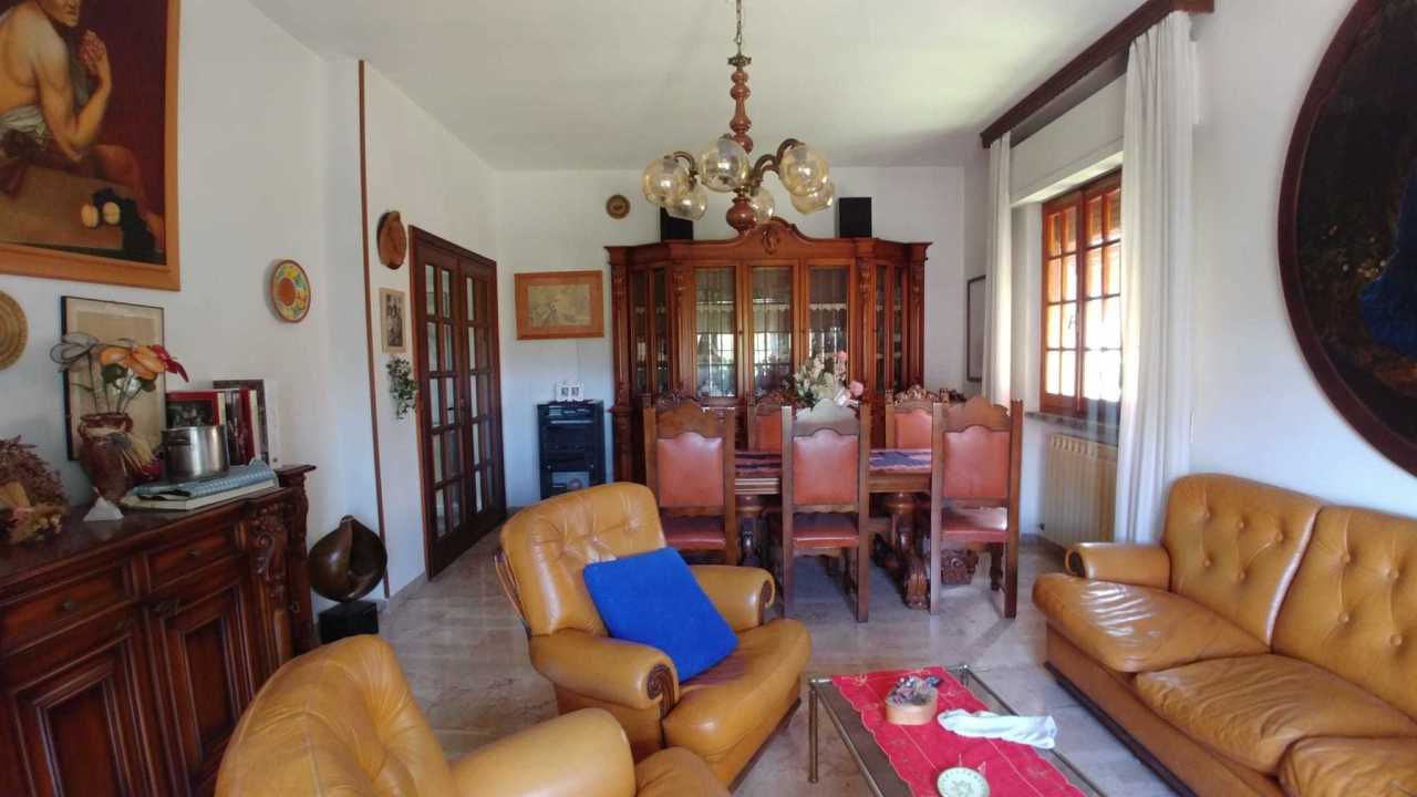 Appartamento in vendita a Castelnuovo Magra, 5 locali, prezzo € 295.000 | PortaleAgenzieImmobiliari.it