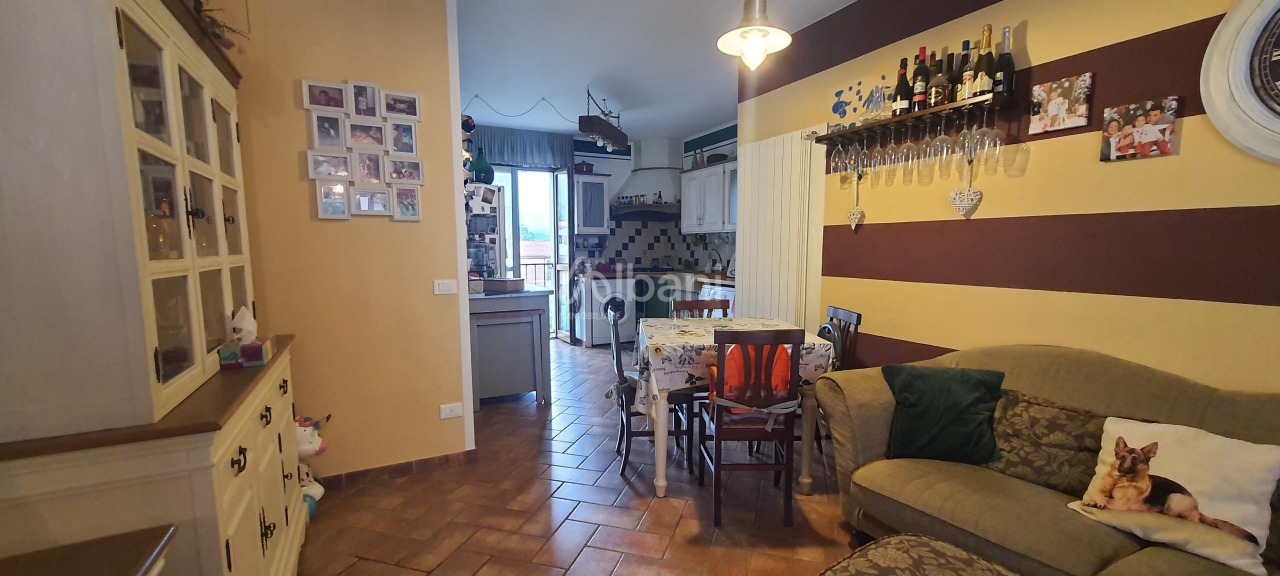 Appartamento in vendita a Ameglia, 4 locali, prezzo € 135.000 | PortaleAgenzieImmobiliari.it