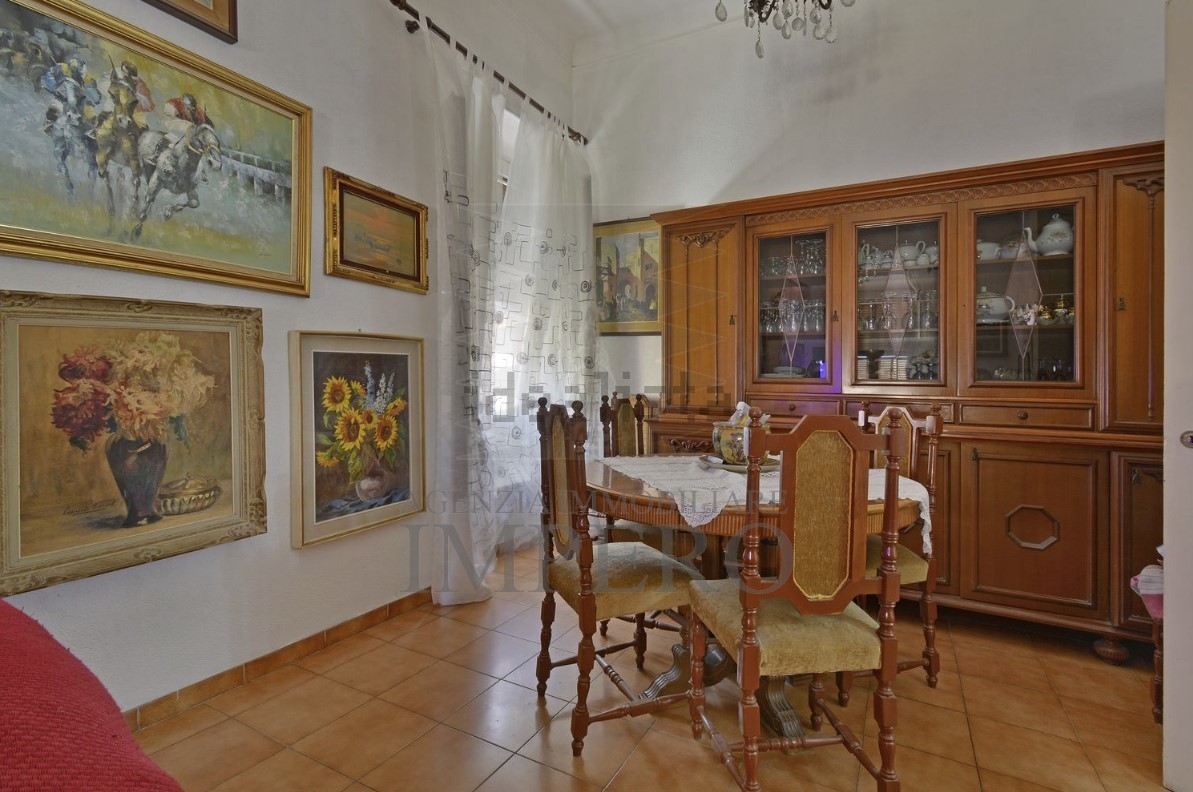 Appartamento in vendita a Ventimiglia, 5 locali, prezzo € 250.000 | PortaleAgenzieImmobiliari.it