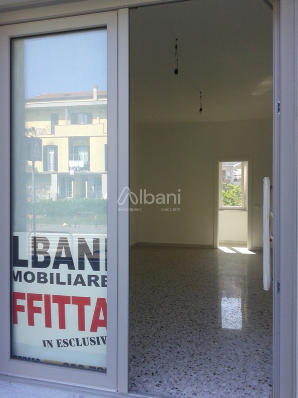 Capannone in affitto a Vezzano Ligure, 2 locali, prezzo € 550 | PortaleAgenzieImmobiliari.it