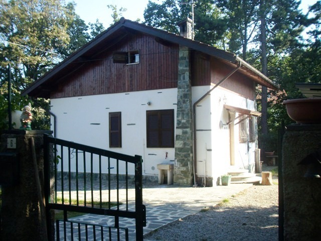 Villa in vendita a Urbe, 5 locali, prezzo € 98.000 | PortaleAgenzieImmobiliari.it