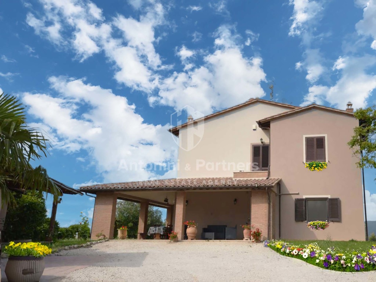 Villa in vendita a Collazzone, 9 locali, prezzo € 530.000 | PortaleAgenzieImmobiliari.it