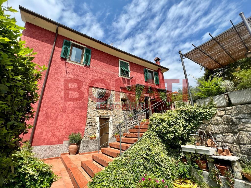 Villa in vendita a Arcola, 8 locali, prezzo € 690.000 | PortaleAgenzieImmobiliari.it