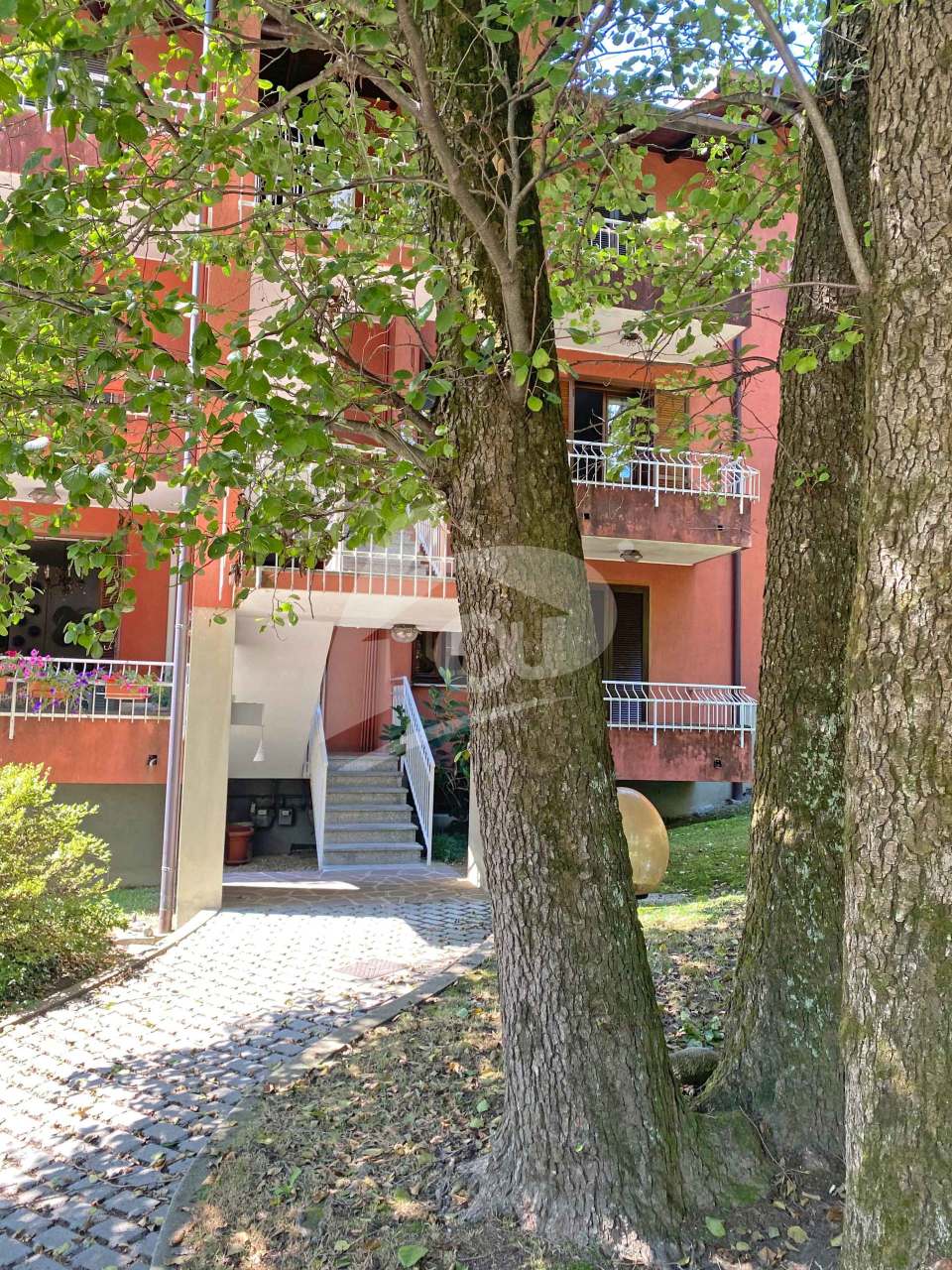 Appartamento in vendita a Leggiuno, 3 locali, prezzo € 125.000 | PortaleAgenzieImmobiliari.it