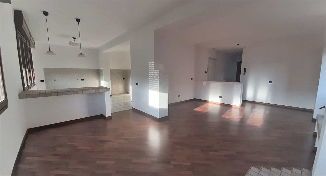 Appartamento in vendita a Villanuova sul Clisi, 6 locali, prezzo € 177.000 | PortaleAgenzieImmobiliari.it