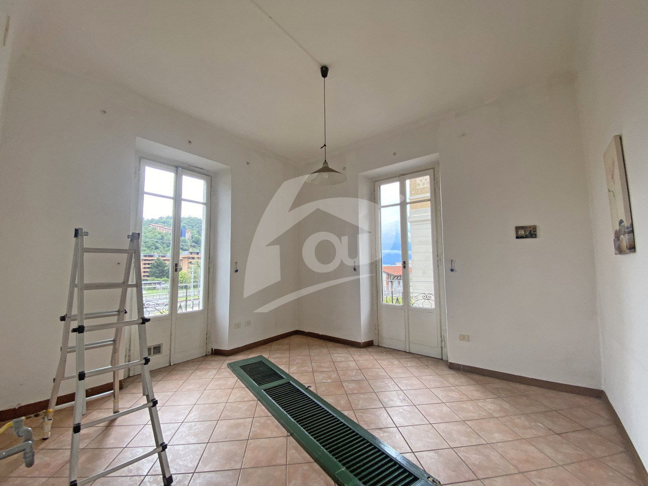Appartamento in vendita a Laveno-Mombello, 3 locali, prezzo € 95.000 | PortaleAgenzieImmobiliari.it