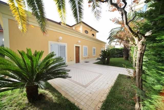 Villa in vendita a San Benedetto del Tronto, 5 locali, prezzo € 790.000 | PortaleAgenzieImmobiliari.it
