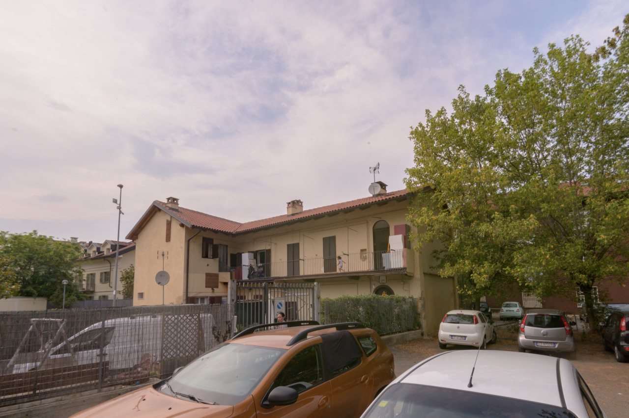 Appartamento in vendita a Venaria Reale, 2 locali, prezzo € 90.000 | PortaleAgenzieImmobiliari.it