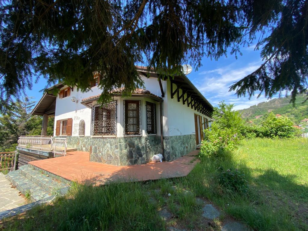 Villa in vendita a Tiglieto, 13 locali, prezzo € 230.000 | PortaleAgenzieImmobiliari.it