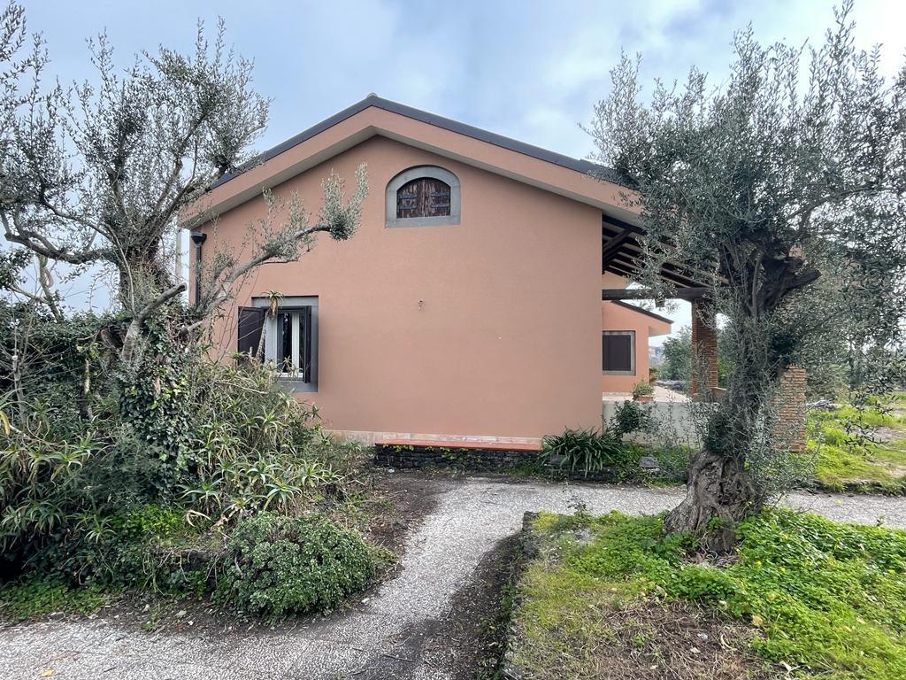 Rustico / Casale in vendita a San Giovanni la Punta, 10 locali, prezzo € 439.000 | PortaleAgenzieImmobiliari.it