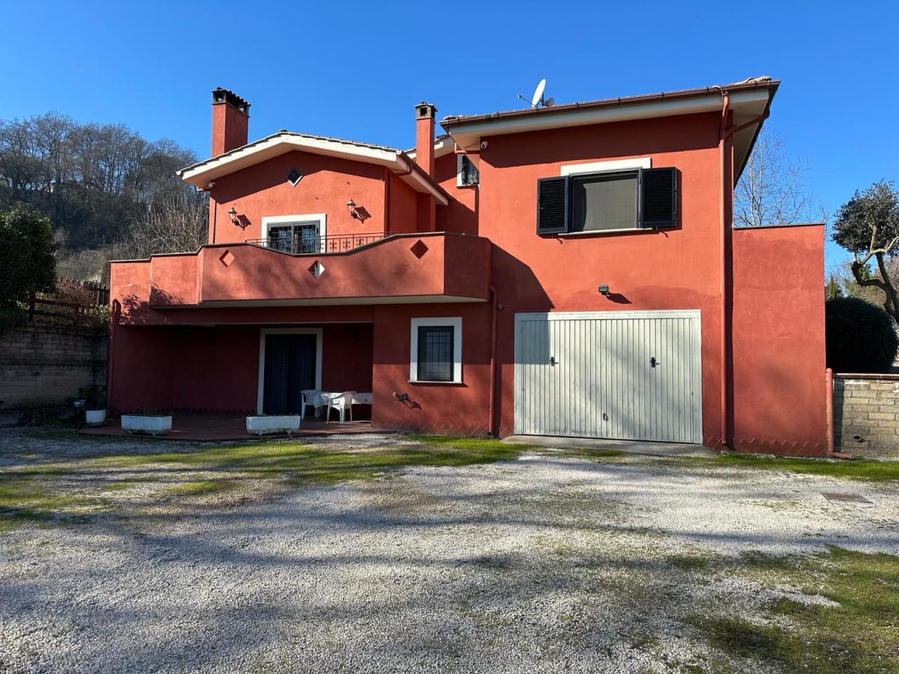 Villa in vendita a Capena, 8 locali, prezzo € 470.000 | PortaleAgenzieImmobiliari.it