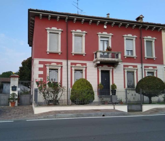 Villa a Schiera in vendita a Vicolungo, 10 locali, prezzo € 131.250 | PortaleAgenzieImmobiliari.it