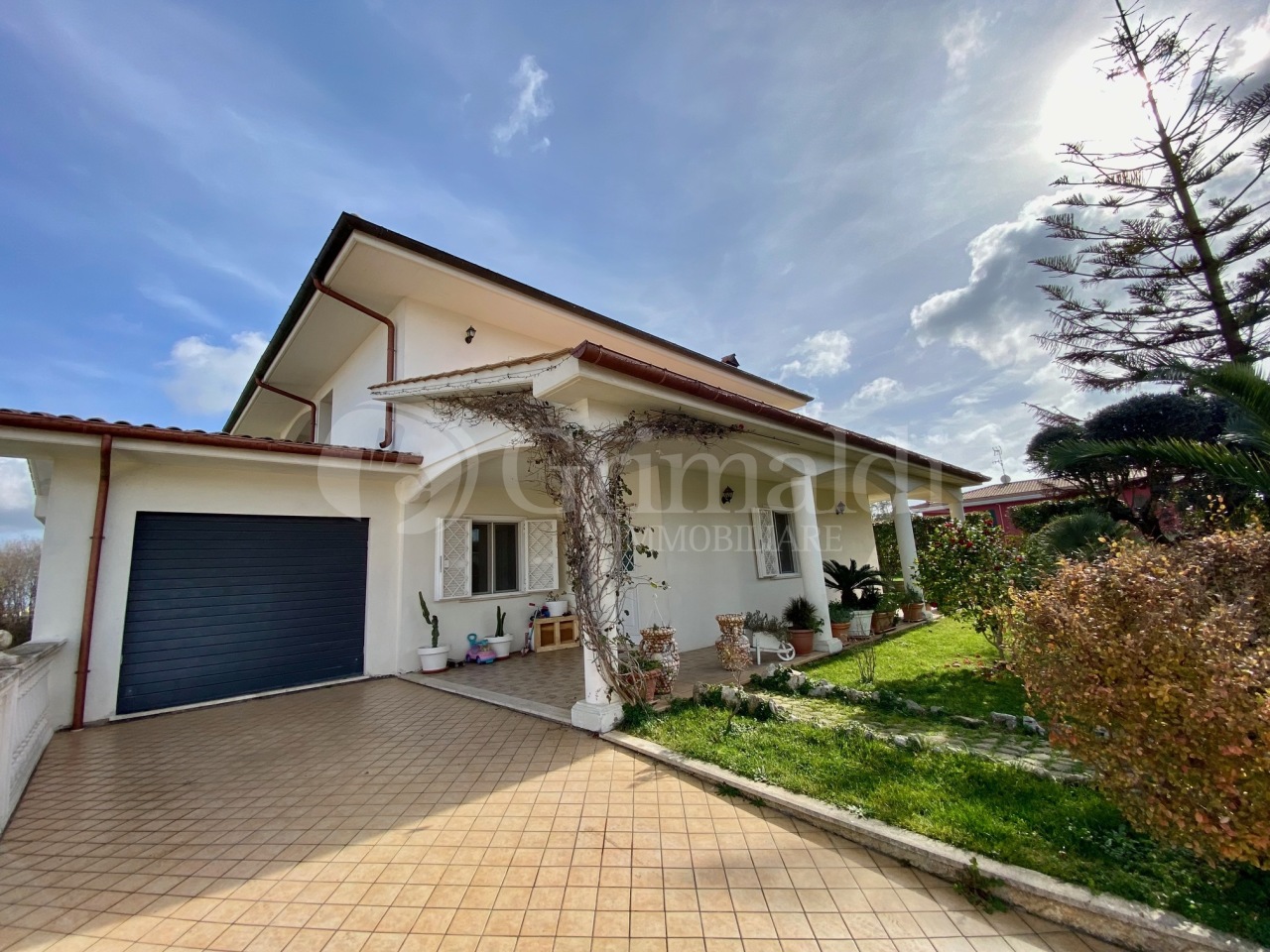 Villa in vendita a Anzio, 9 locali, prezzo € 490.000 | PortaleAgenzieImmobiliari.it