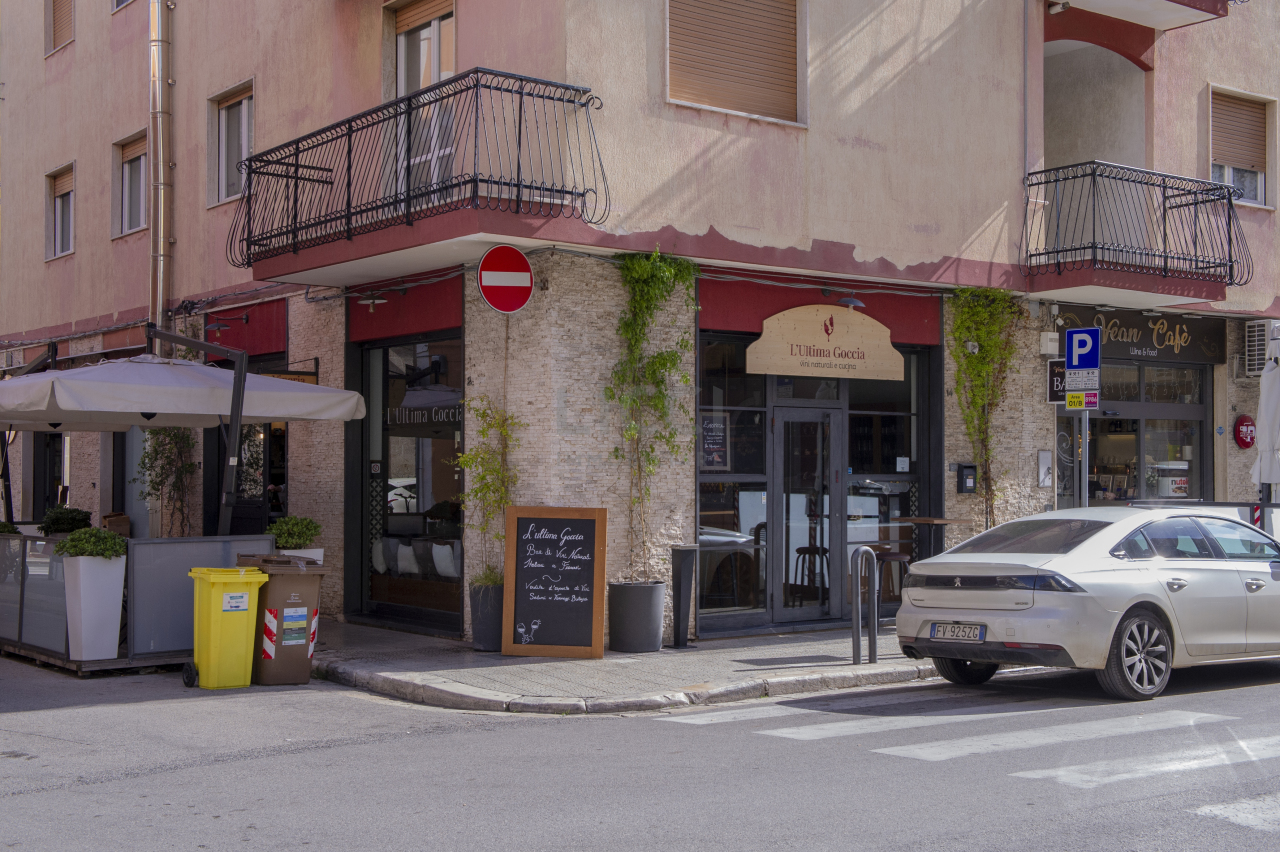 Bar in vendita a Monopoli, 3 locali, prezzo € 87.000 | PortaleAgenzieImmobiliari.it