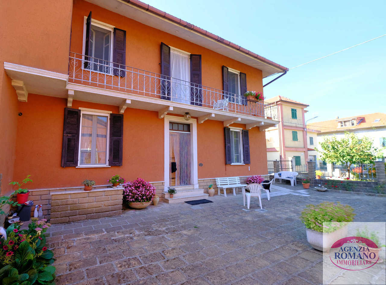Villa a Schiera in vendita a Giusvalla, 7 locali, prezzo € 180.000 | PortaleAgenzieImmobiliari.it
