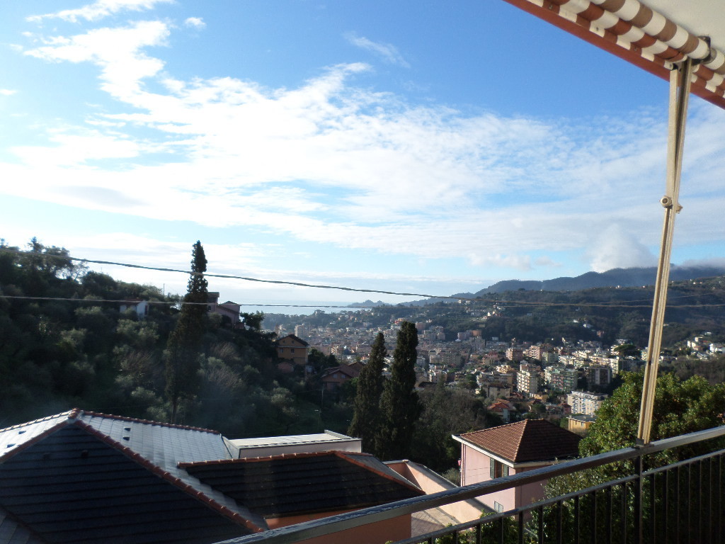 Appartamento in vendita a Rapallo, 7 locali, prezzo € 420.000 | PortaleAgenzieImmobiliari.it