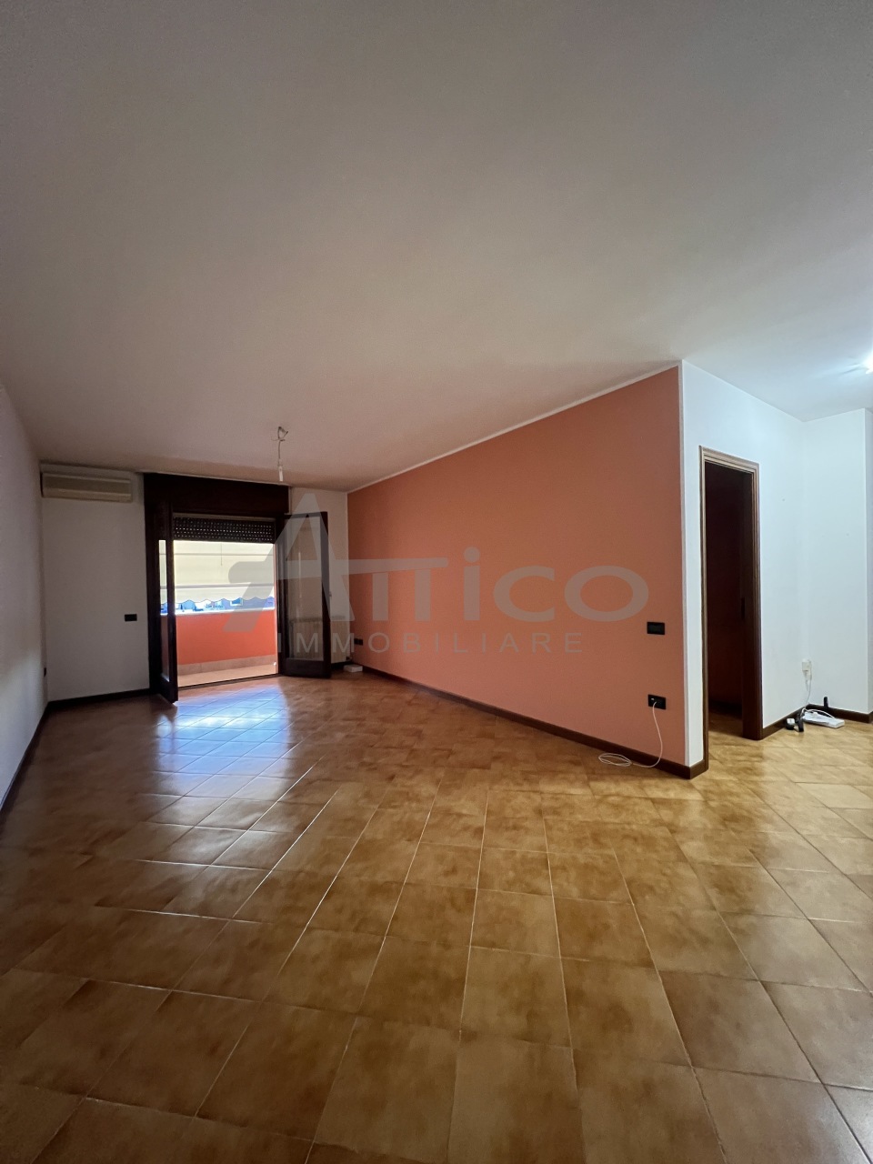 Appartamento in vendita a Rovigo, 6 locali, prezzo € 120.000 | PortaleAgenzieImmobiliari.it