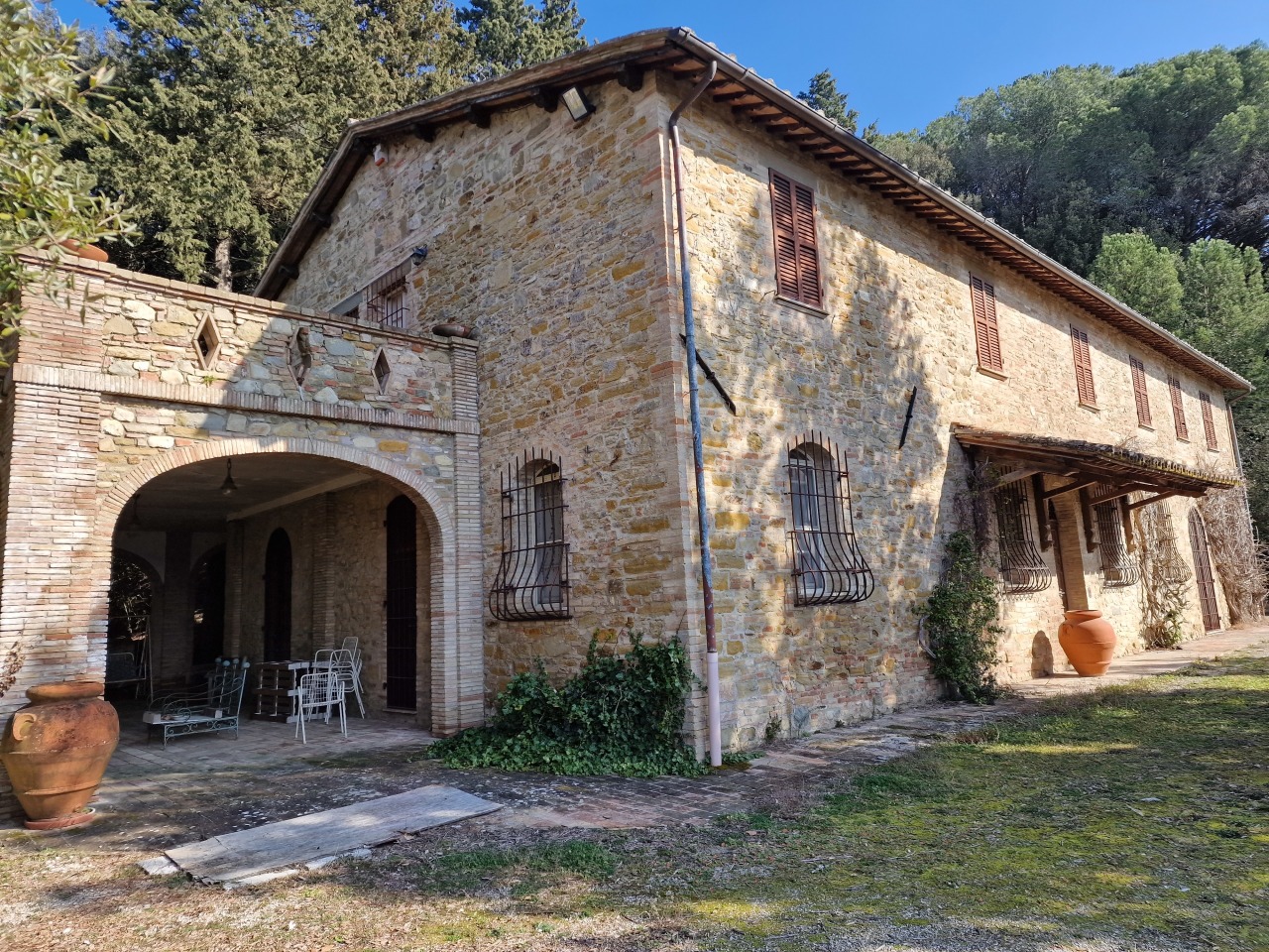Villa in vendita a Perugia, 16 locali, prezzo € 550.000 | PortaleAgenzieImmobiliari.it