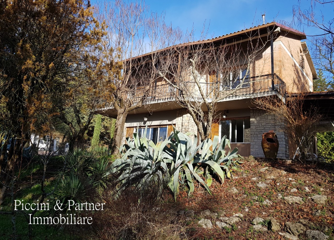 Villa in vendita a Perugia, 7 locali, prezzo € 190.000 | PortaleAgenzieImmobiliari.it