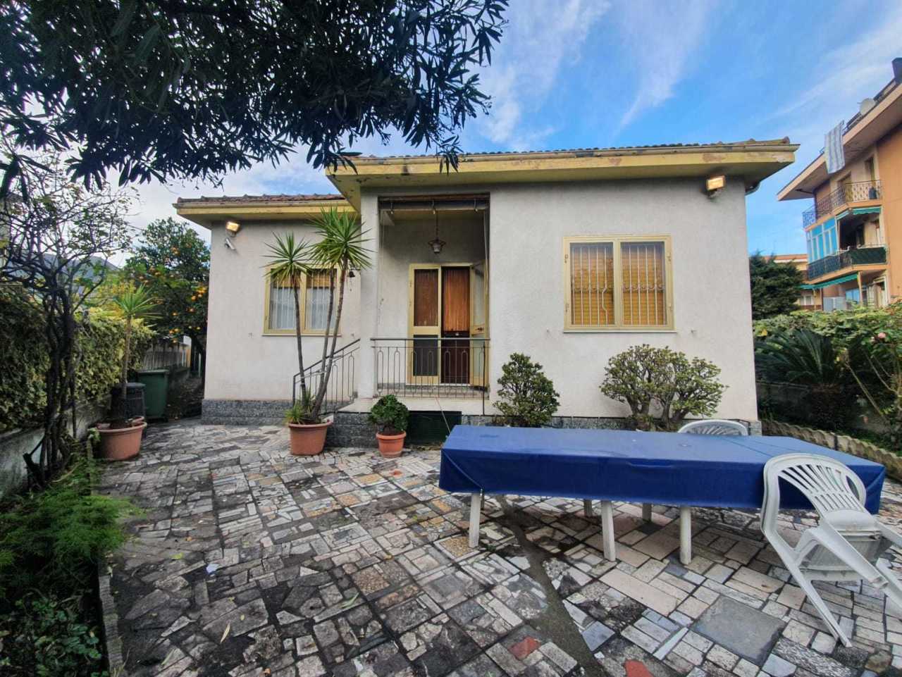 Villa in vendita a Borghetto Santo Spirito, 4 locali, prezzo € 390.000 | PortaleAgenzieImmobiliari.it