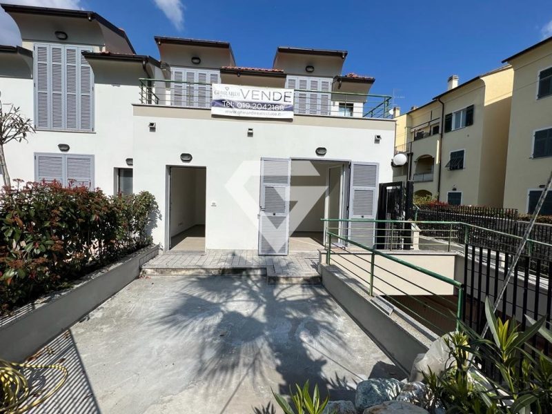 Appartamento in vendita a Loano, 3 locali, prezzo € 350.000 | PortaleAgenzieImmobiliari.it