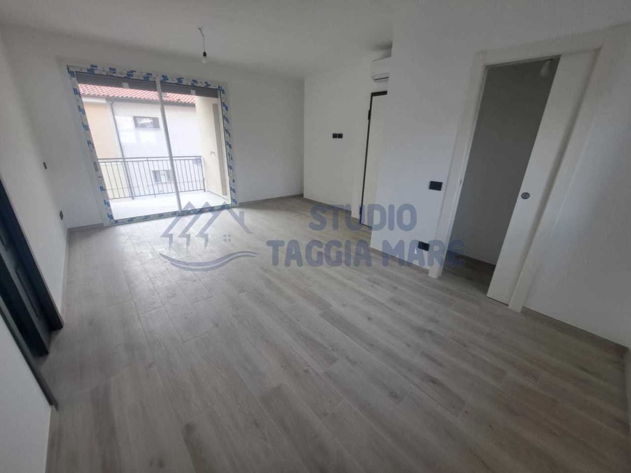 Appartamento in vendita a Taggia, 3 locali, prezzo € 290.000 | PortaleAgenzieImmobiliari.it