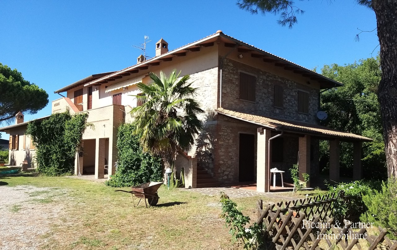 Azienda Agricola in vendita a Castiglione del Lago, 18 locali, prezzo € 1.700.000 | PortaleAgenzieImmobiliari.it