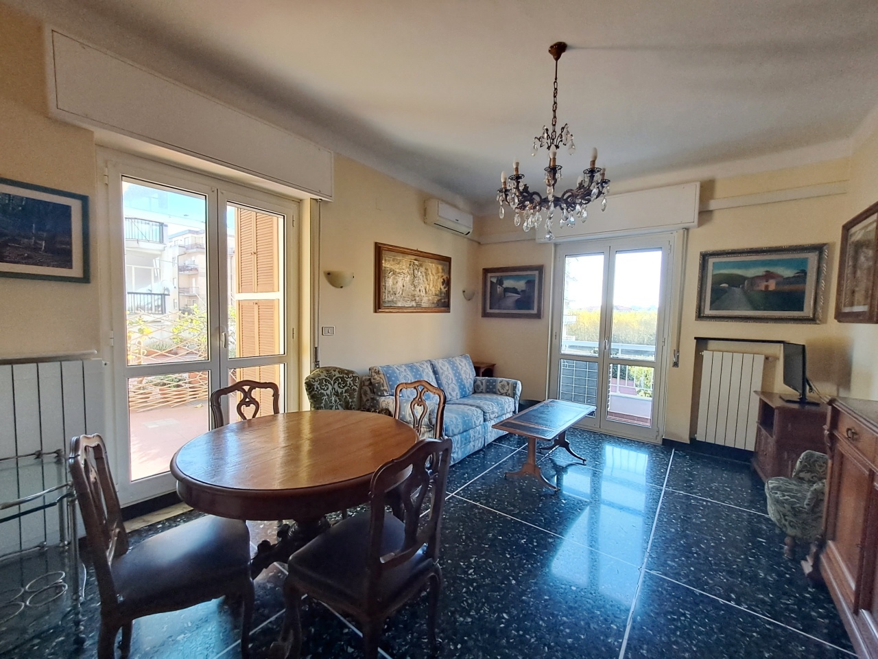 Appartamento in vendita a Albenga, 5 locali, prezzo € 270.000 | PortaleAgenzieImmobiliari.it