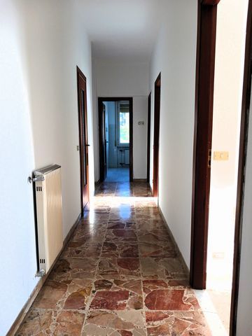Appartamento in vendita a Alassio, 4 locali, prezzo € 250.000 | PortaleAgenzieImmobiliari.it