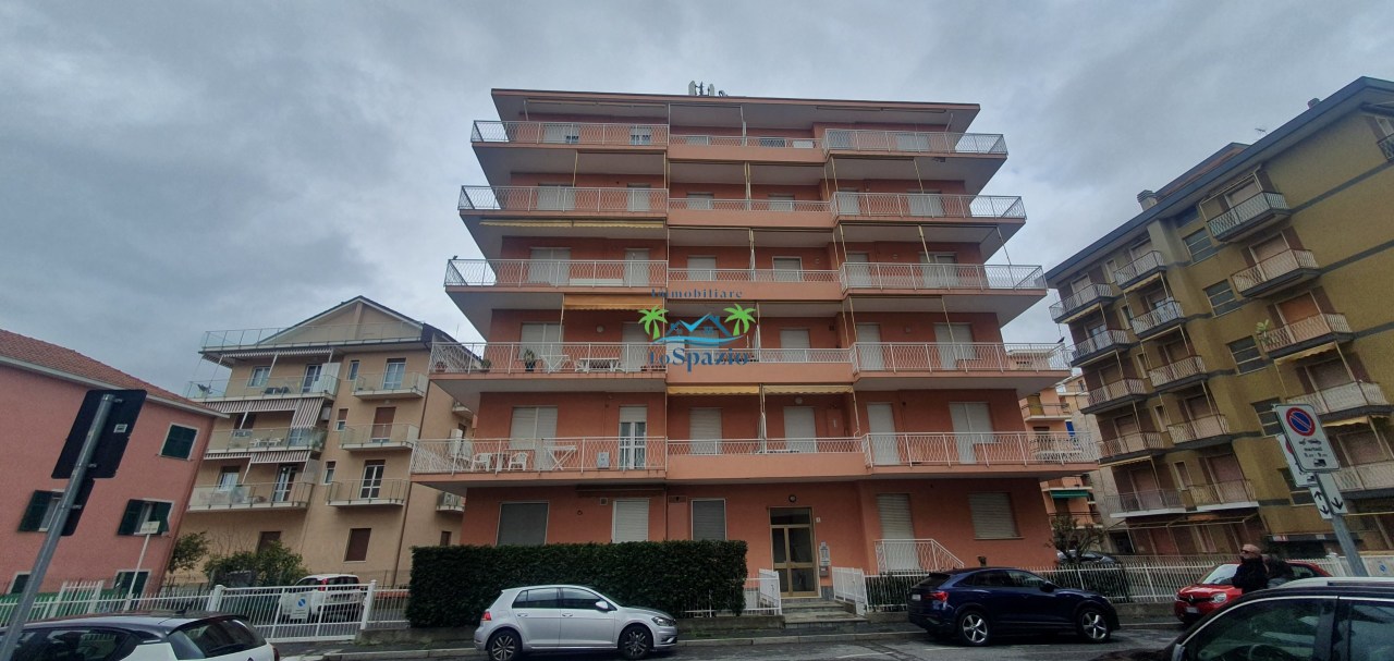 Appartamento in vendita a Andora, 6 locali, prezzo € 420.000 | PortaleAgenzieImmobiliari.it