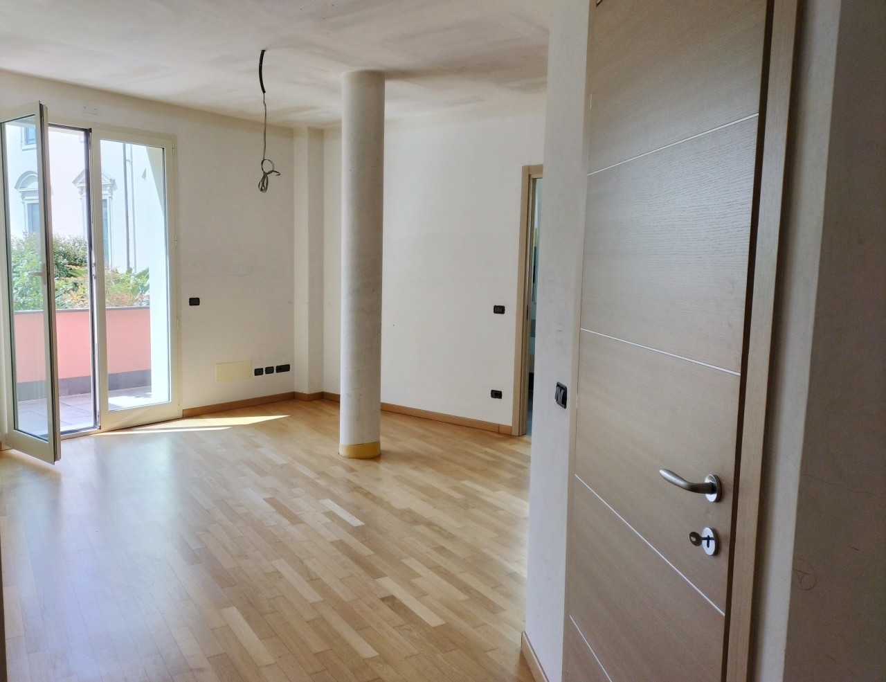 Appartamento in vendita a Savona, 4 locali, prezzo € 390.000 | PortaleAgenzieImmobiliari.it