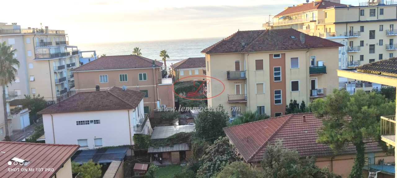Appartamento in vendita a San Bartolomeo al Mare, 3 locali, prezzo € 305.000 | PortaleAgenzieImmobiliari.it