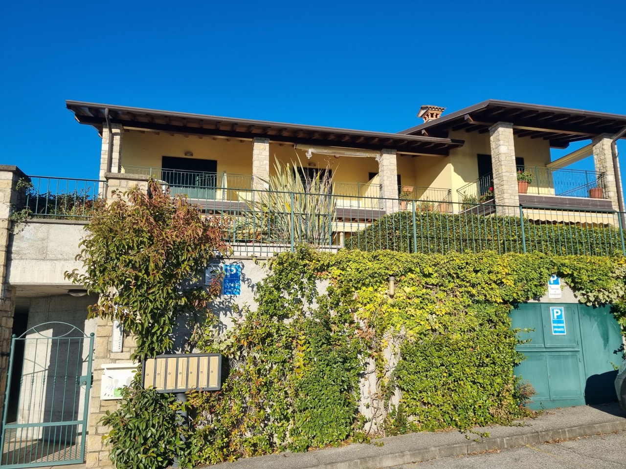 Appartamento in vendita a Polpenazze del Garda, 2 locali, prezzo € 270.000 | PortaleAgenzieImmobiliari.it