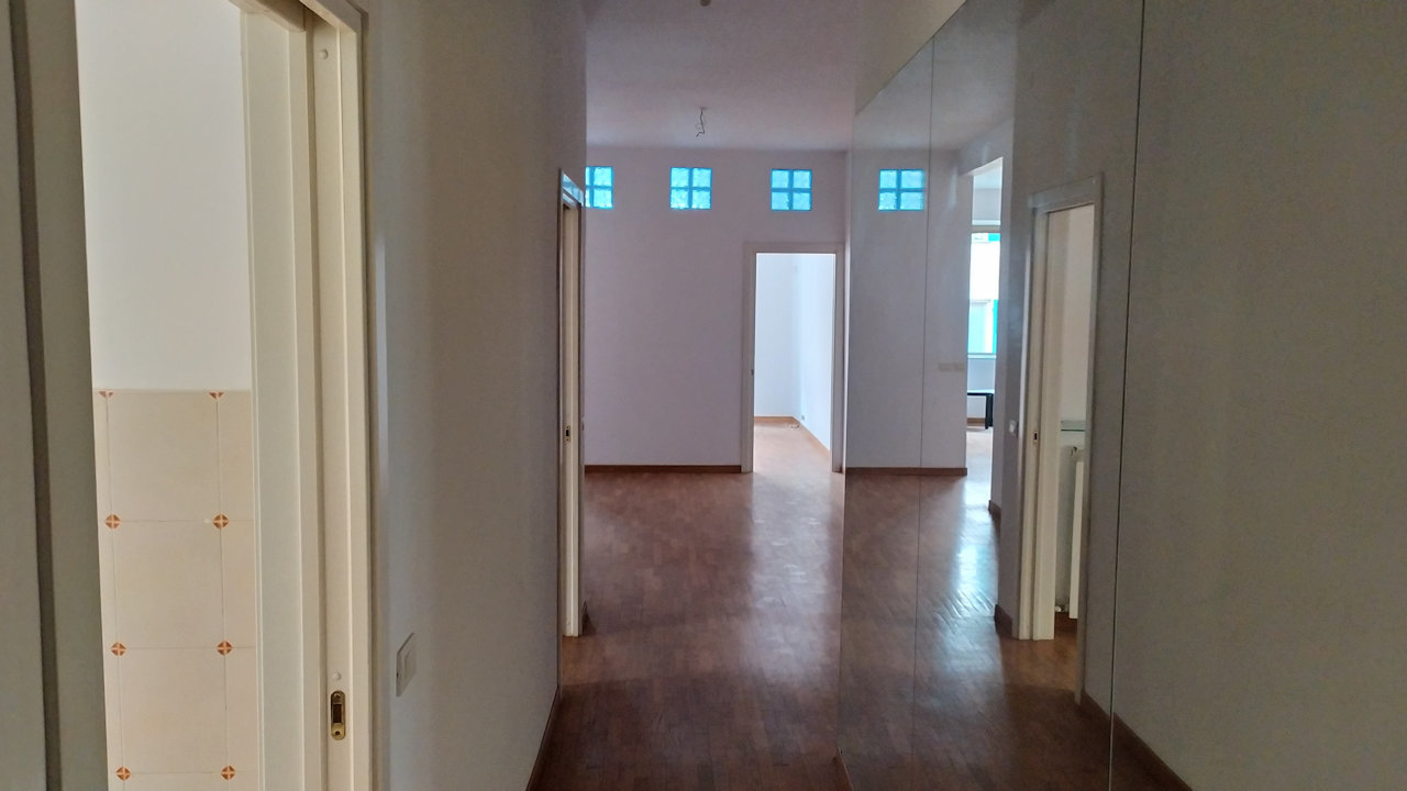 Appartamento in affitto a Rapallo, 6 locali, prezzo € 750 | PortaleAgenzieImmobiliari.it