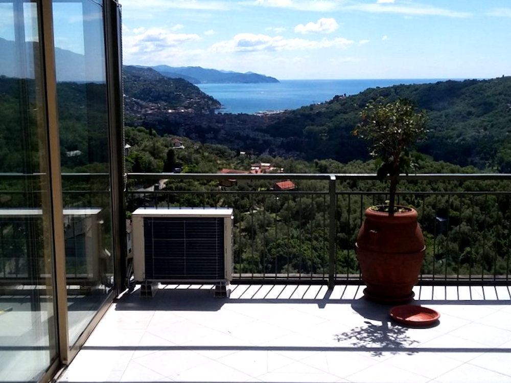Appartamento in vendita a Rapallo, 8 locali, prezzo € 350.000 | PortaleAgenzieImmobiliari.it