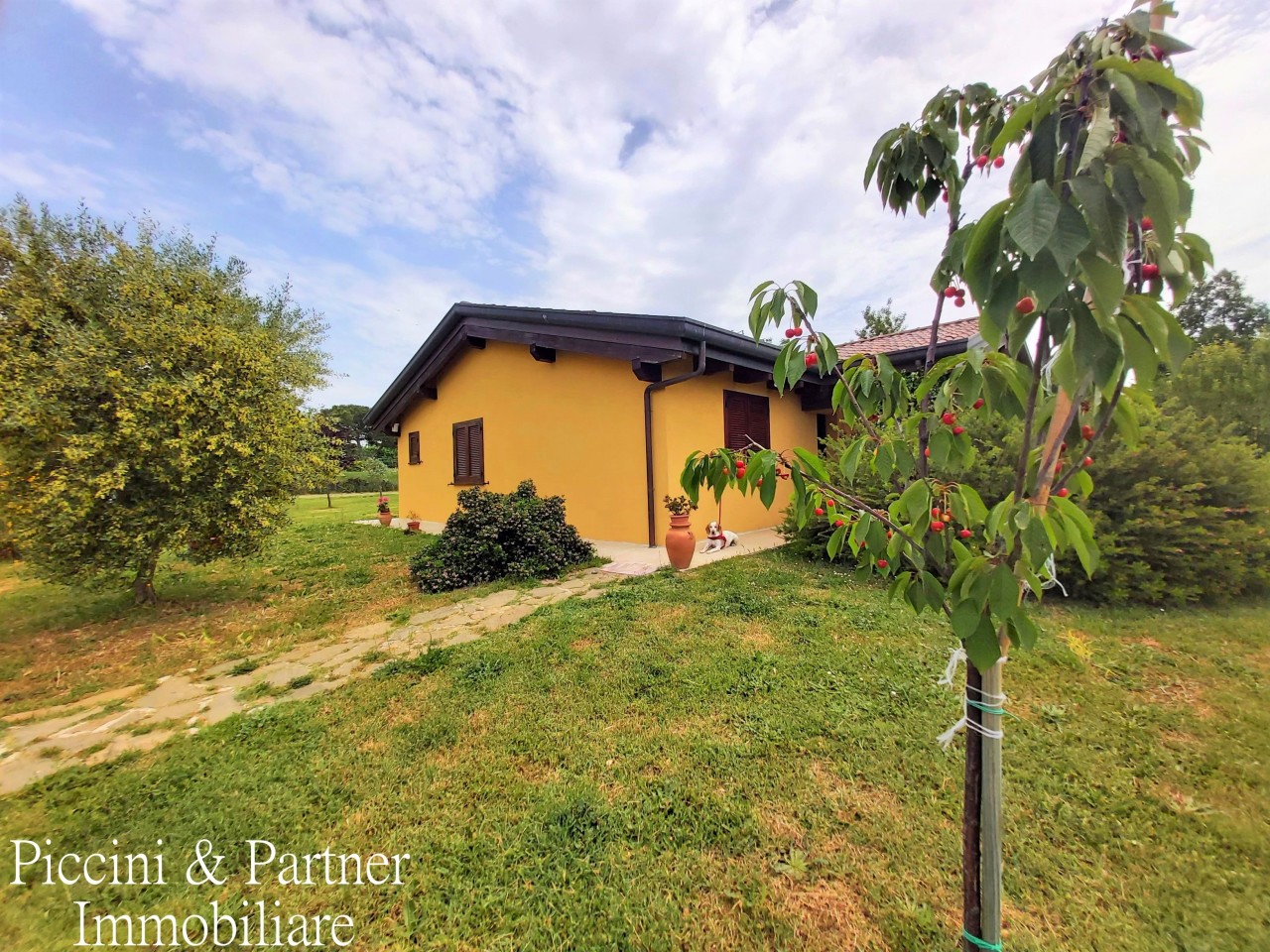 Villa in vendita a Tuoro sul Trasimeno, 5 locali, prezzo € 240.000 | PortaleAgenzieImmobiliari.it