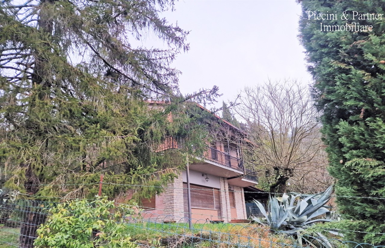 Villa in vendita a Perugia, 8 locali, prezzo € 190.000 | PortaleAgenzieImmobiliari.it