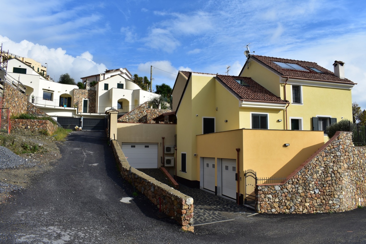 Villa in vendita a Boissano, 4 locali, prezzo € 350.000 | PortaleAgenzieImmobiliari.it