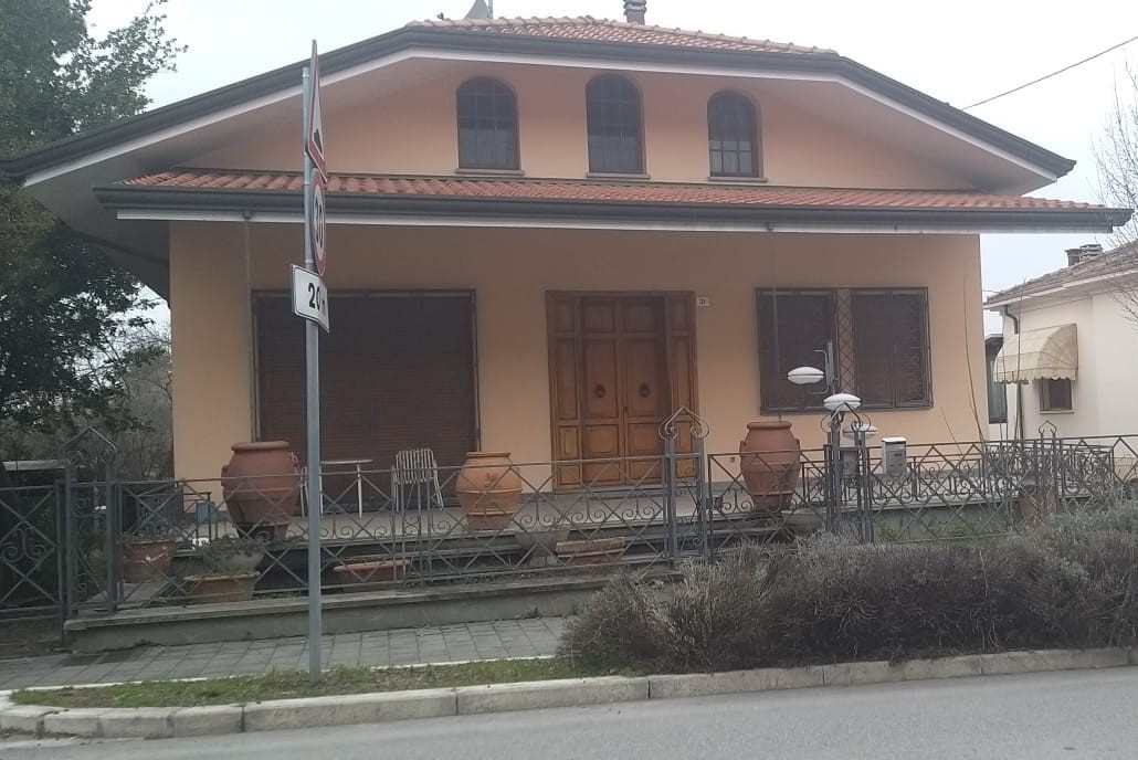 Soluzione Indipendente in vendita a Savignano sul Rubicone, 15 locali, prezzo € 380.000 | PortaleAgenzieImmobiliari.it