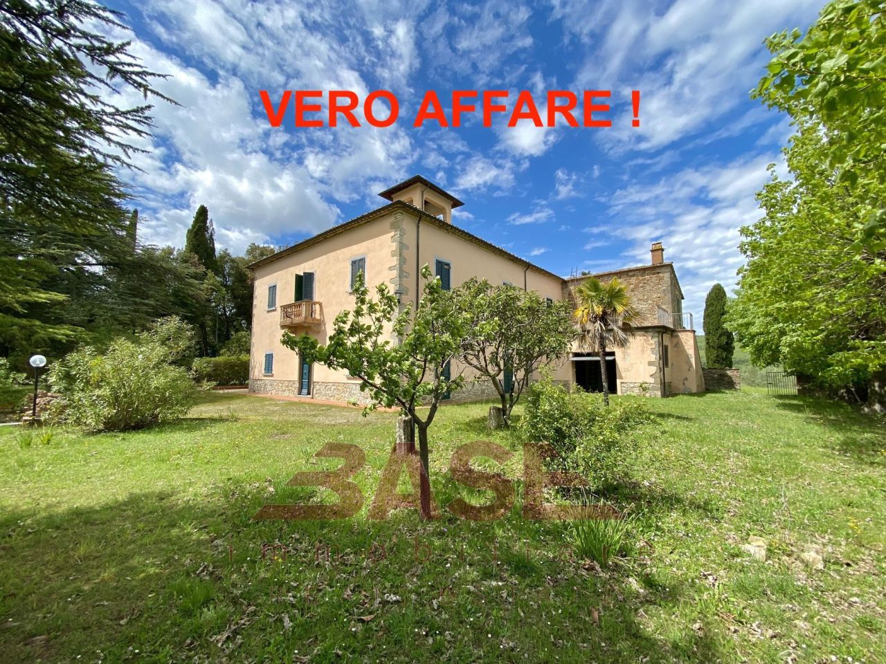 Villa in vendita a Montecatini Val di Cecina, 24 locali, prezzo € 1.100.000 | CambioCasa.it