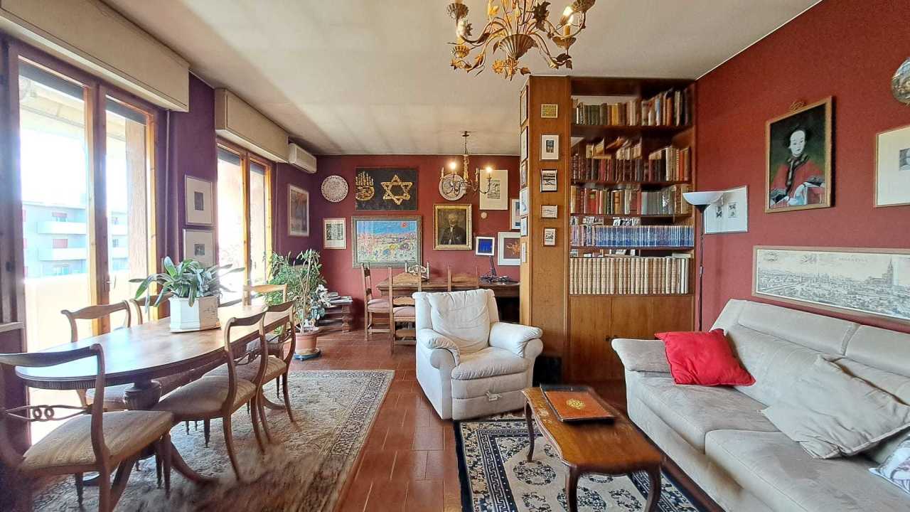 Appartamento in vendita a Pesaro, 6 locali, prezzo € 259.000 | PortaleAgenzieImmobiliari.it