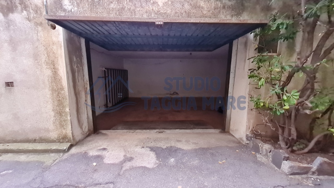 Box / Garage in vendita a Taggia, 1 locali, prezzo € 52.000 | PortaleAgenzieImmobiliari.it