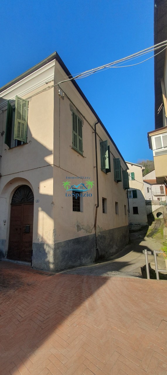 Rustico / Casale in vendita a Stellanello, 10 locali, prezzo € 99.000 | PortaleAgenzieImmobiliari.it