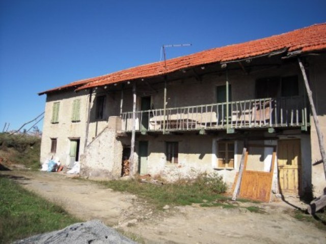 Rustico / Casale in vendita a Giusvalla, 7 locali, prezzo € 110.000 | PortaleAgenzieImmobiliari.it