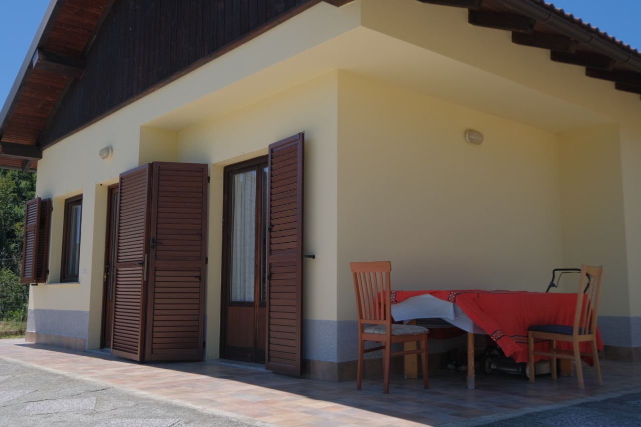 Villa in vendita a Mioglia, 4 locali, prezzo € 165.000 | PortaleAgenzieImmobiliari.it