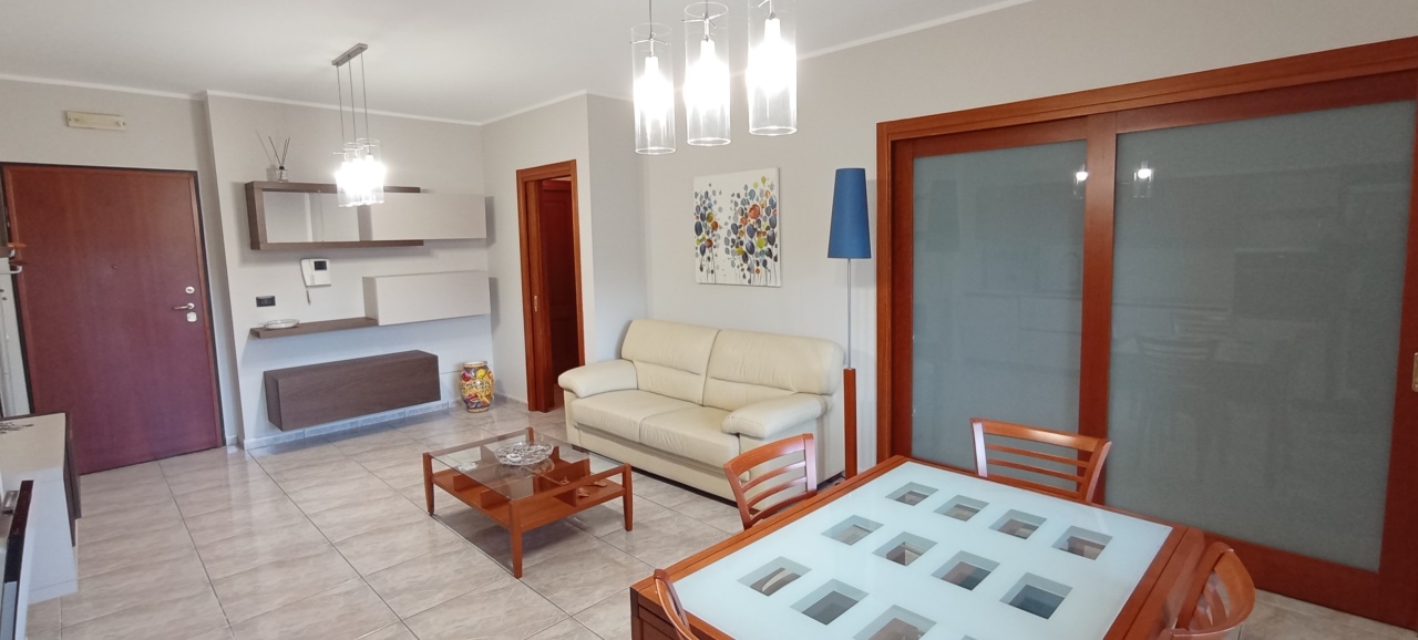 Appartamento in affitto a Ragusa, 3 locali, prezzo € 550 | PortaleAgenzieImmobiliari.it