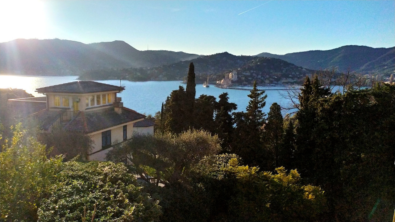 Appartamento in vendita a Rapallo, 5 locali, prezzo € 375.000 | PortaleAgenzieImmobiliari.it