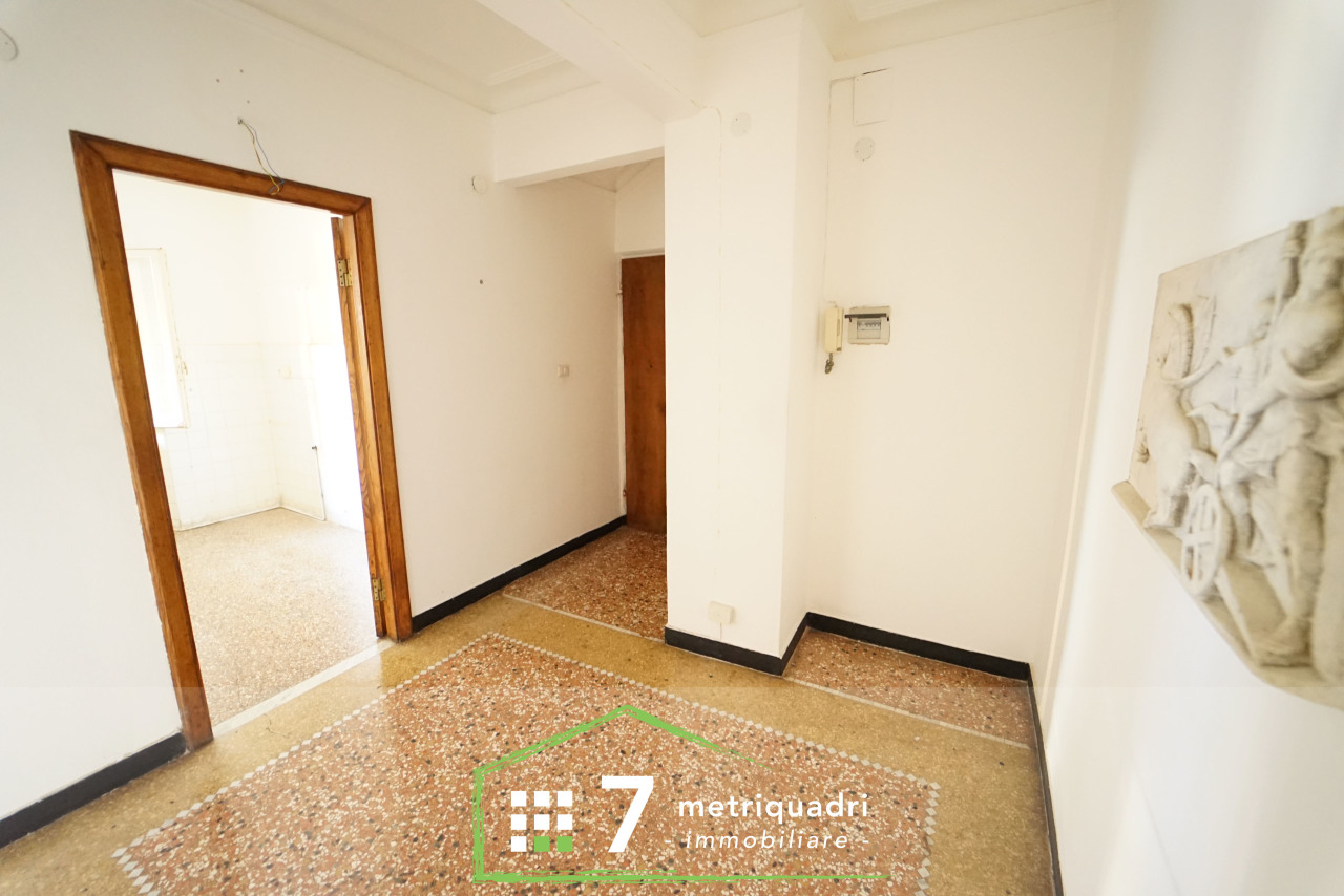 Appartamento in vendita a Lavagna, 5 locali, prezzo € 250.000 | PortaleAgenzieImmobiliari.it